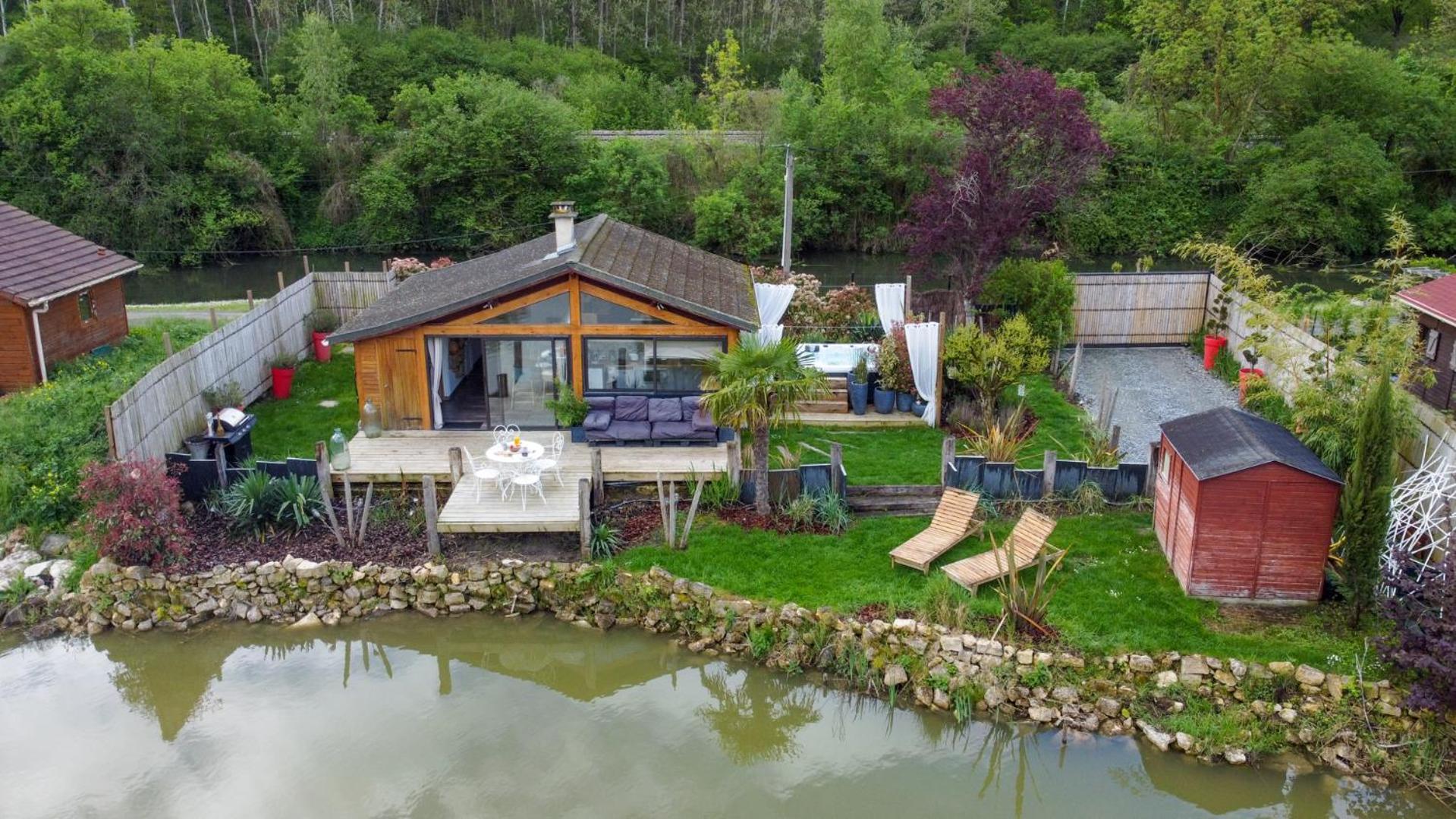 Kaebane 85, Lodge Avec Spa Au Bord De L'Eau Prouilly Bagian luar foto