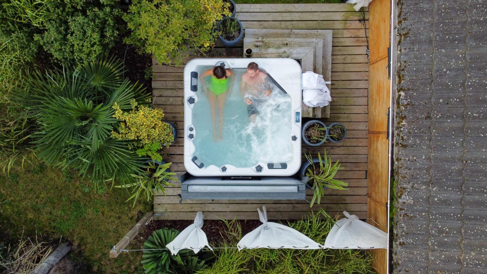 Kaebane 85, Lodge Avec Spa Au Bord De L'Eau Prouilly Bagian luar foto